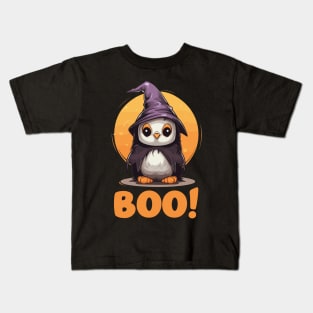Cute Penguin Halloween Design! Kids T-Shirt